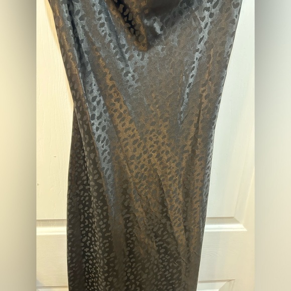 Women's Black Leopard Slip Dress Midi Sateen Pullover Adjustable Strap Sz S - Picture 4 of 7
